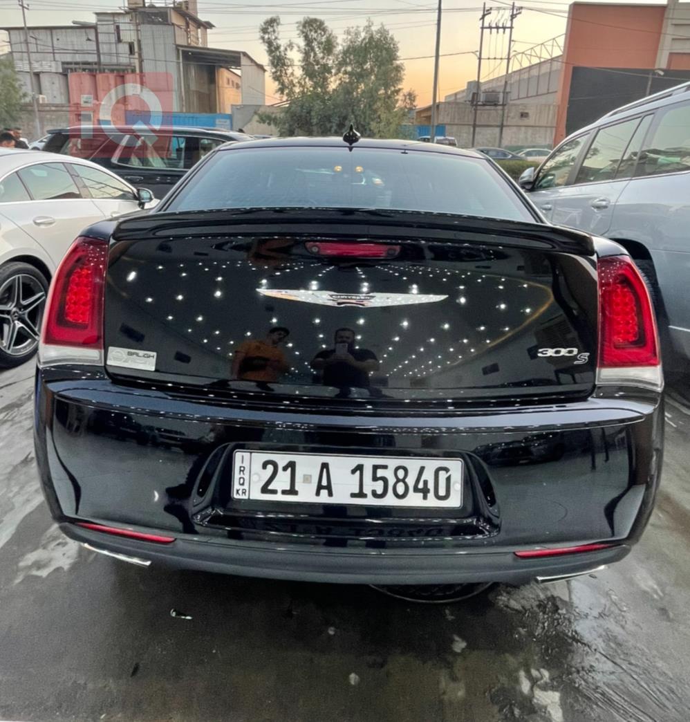 کرایسلەر 300